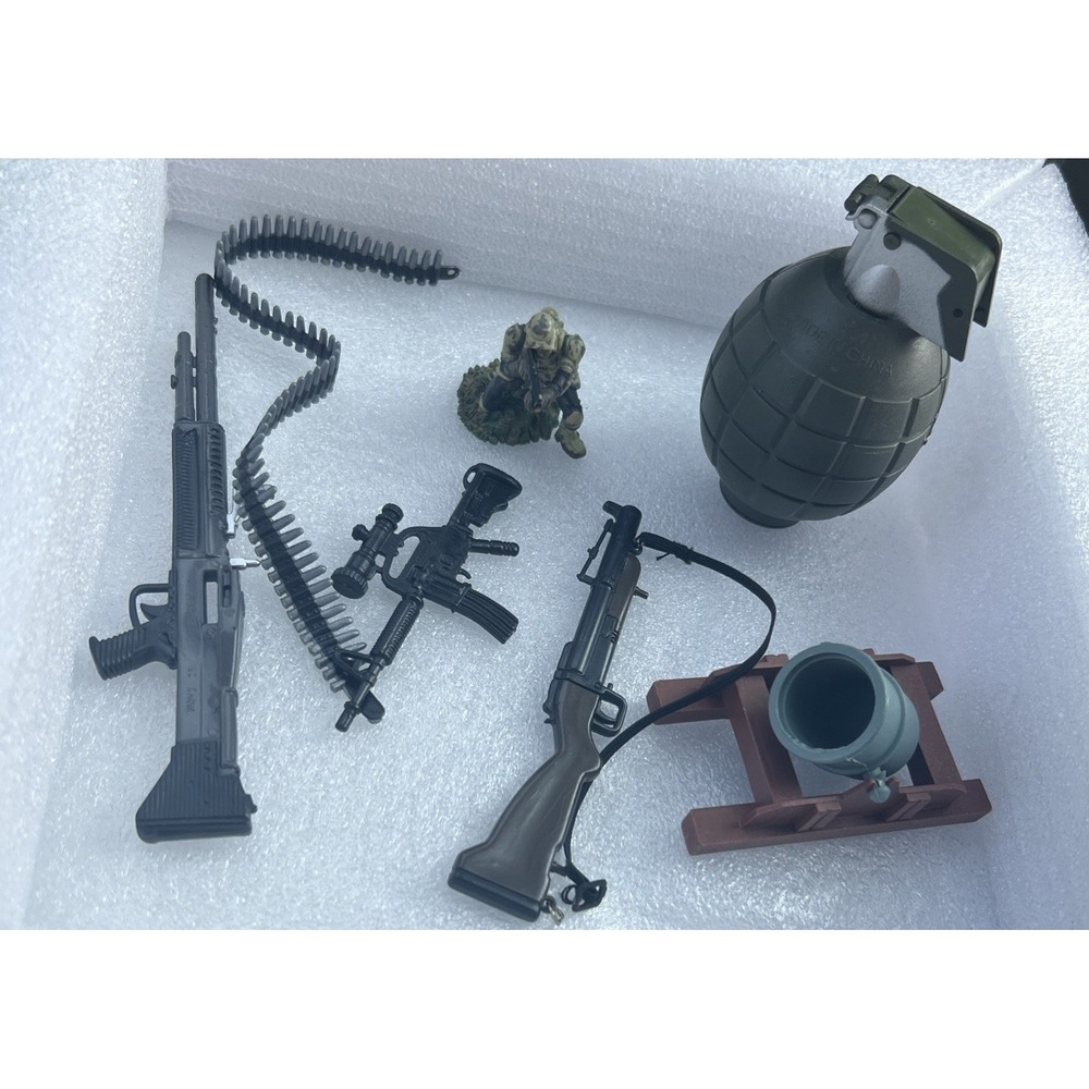 12" action Figure Weapons & Accessories Lot Of 7